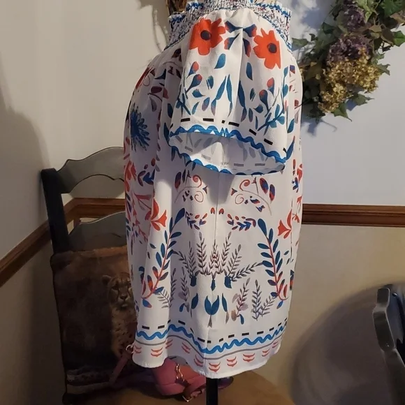 Off shoulder blouse - Picture 4 of 10